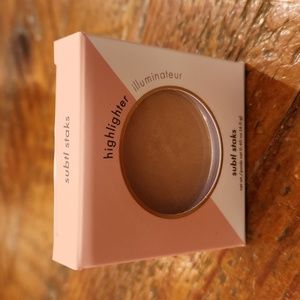 subtl staks Powder Highlighter Champagne